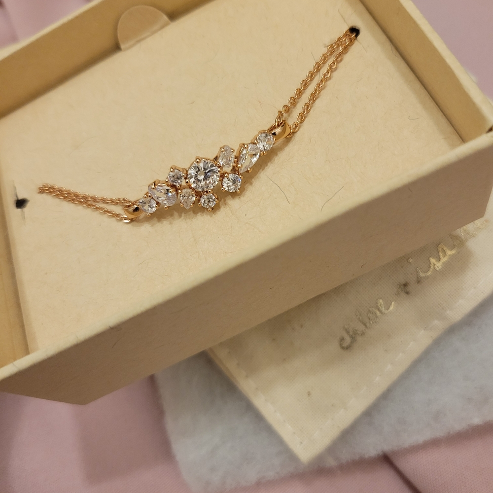 Elegant Gold Necklace with Crystal Accents
